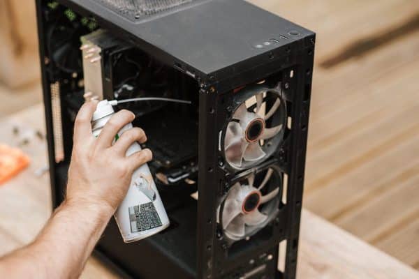 Comment bien entretenir son ordinateur de bureau Dell ou HP pour optimiser sa durée de vie