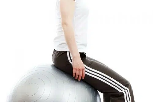 Travailler sur une Swiss Ball : que faut-il en penser ?